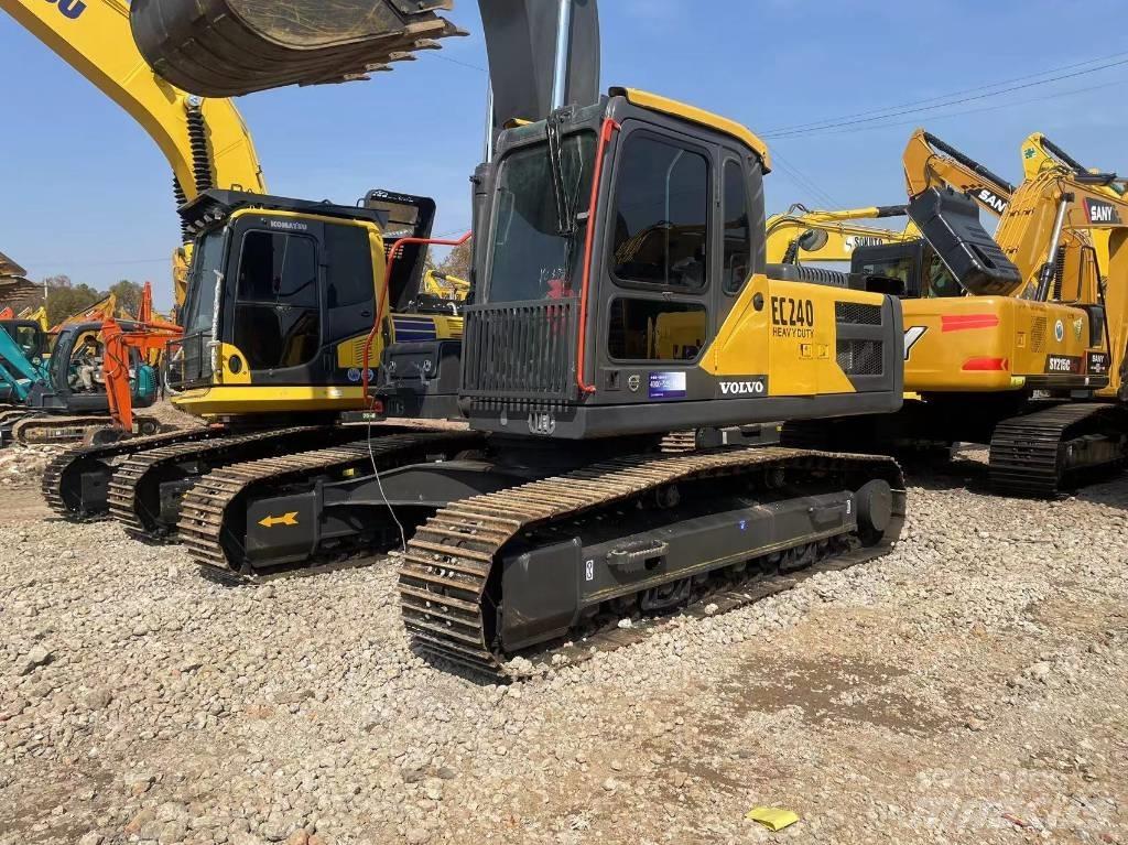 Volvo ec240 Gravemaskiner med lang bom