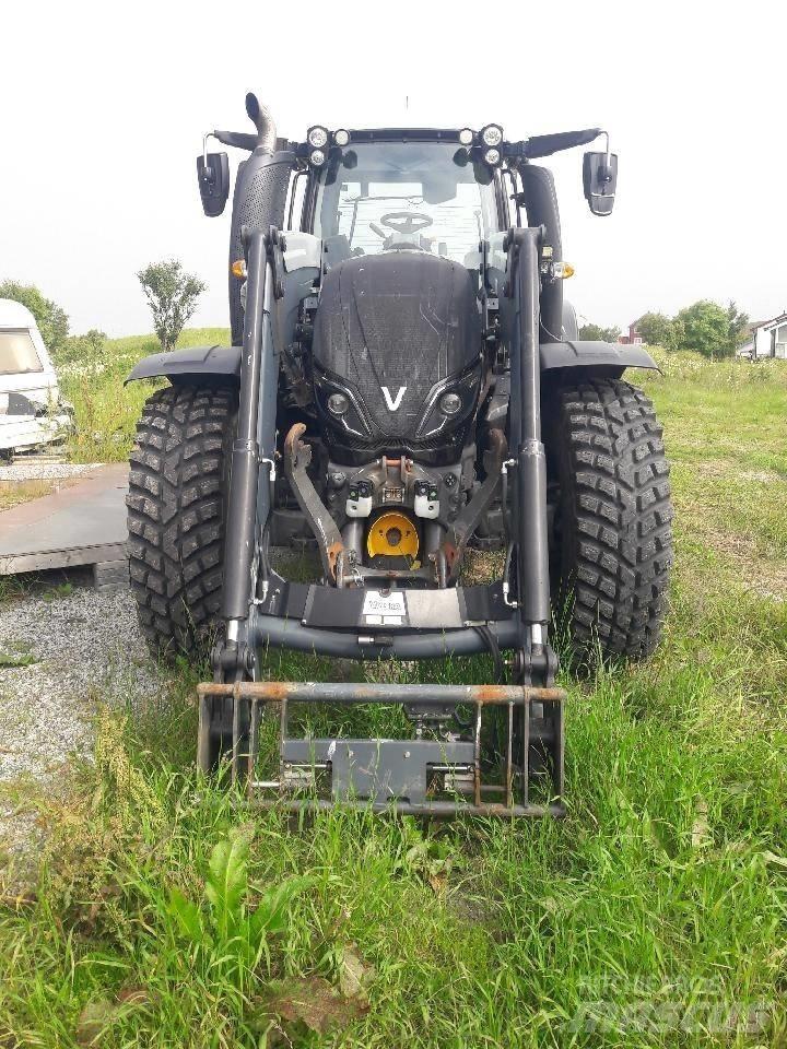 Valtra T 254 Traktorer