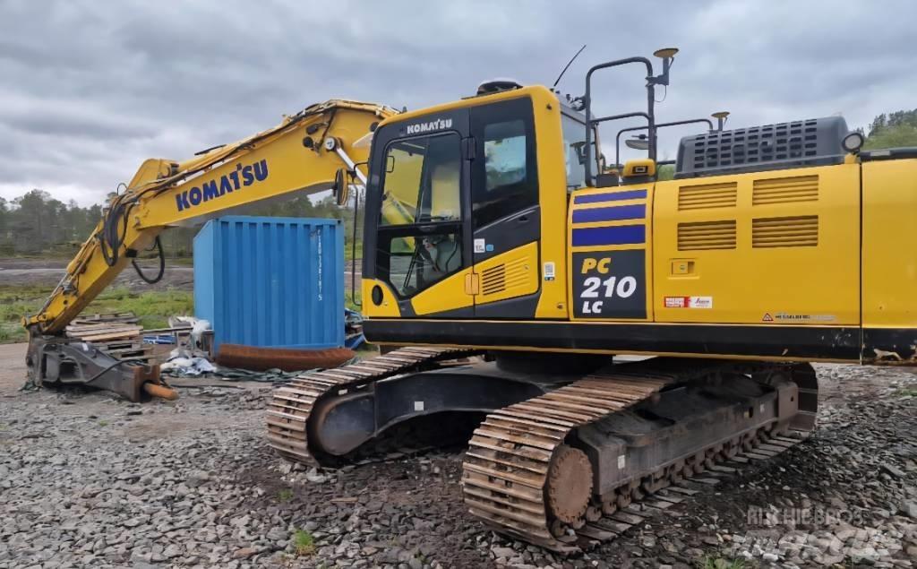 Komatsu PC 210 LC Beltegraver