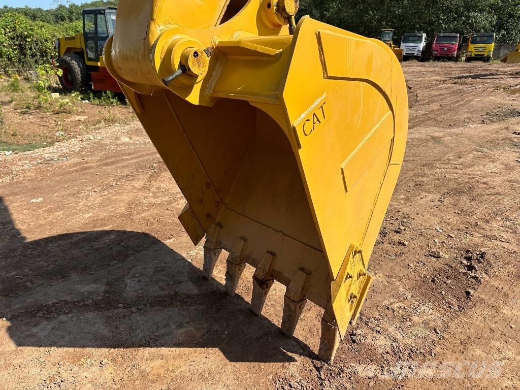 CAT 320CL Beltegraver