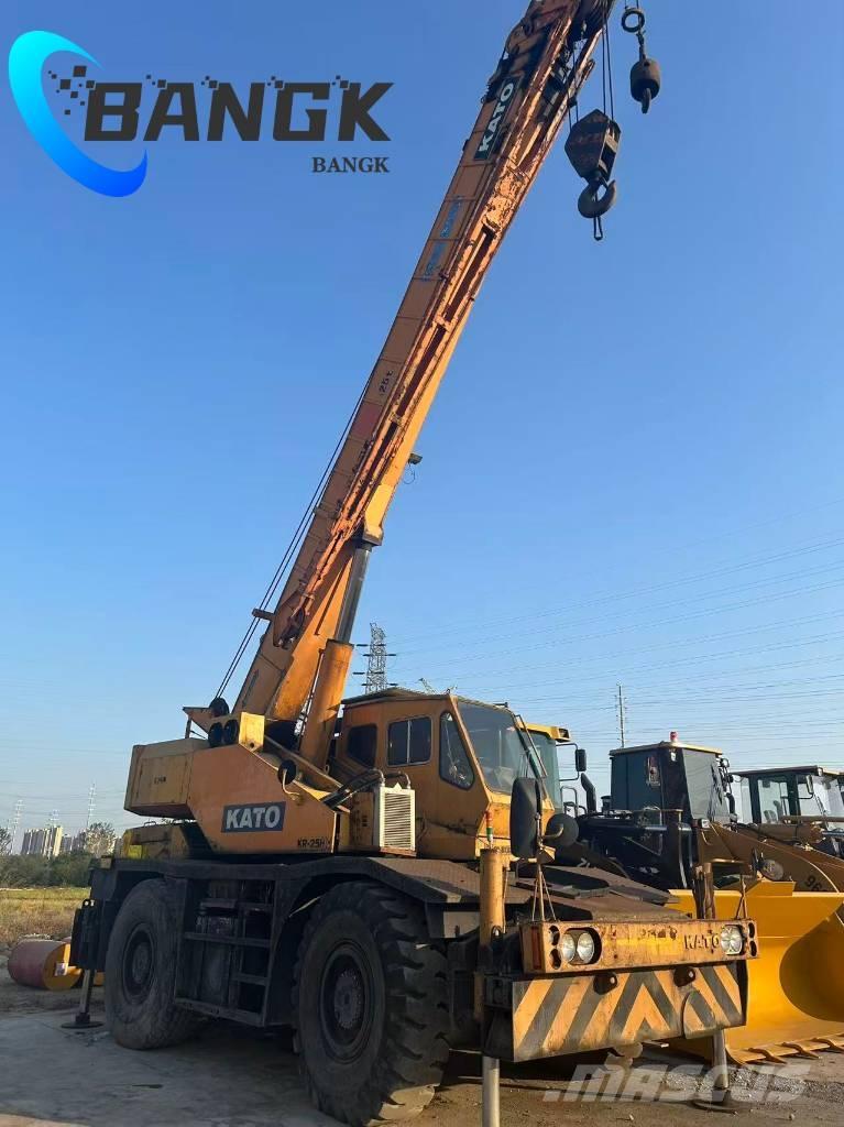 Kato KR 25 H Røff terreng kraner