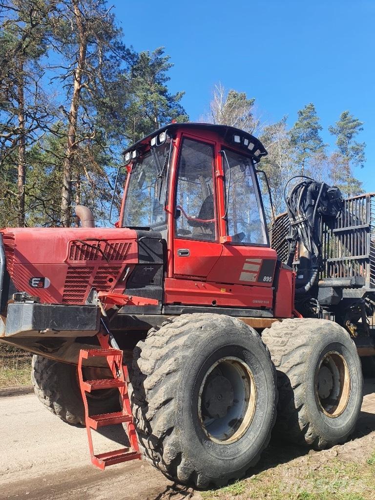 Komatsu 895 Lassbærere