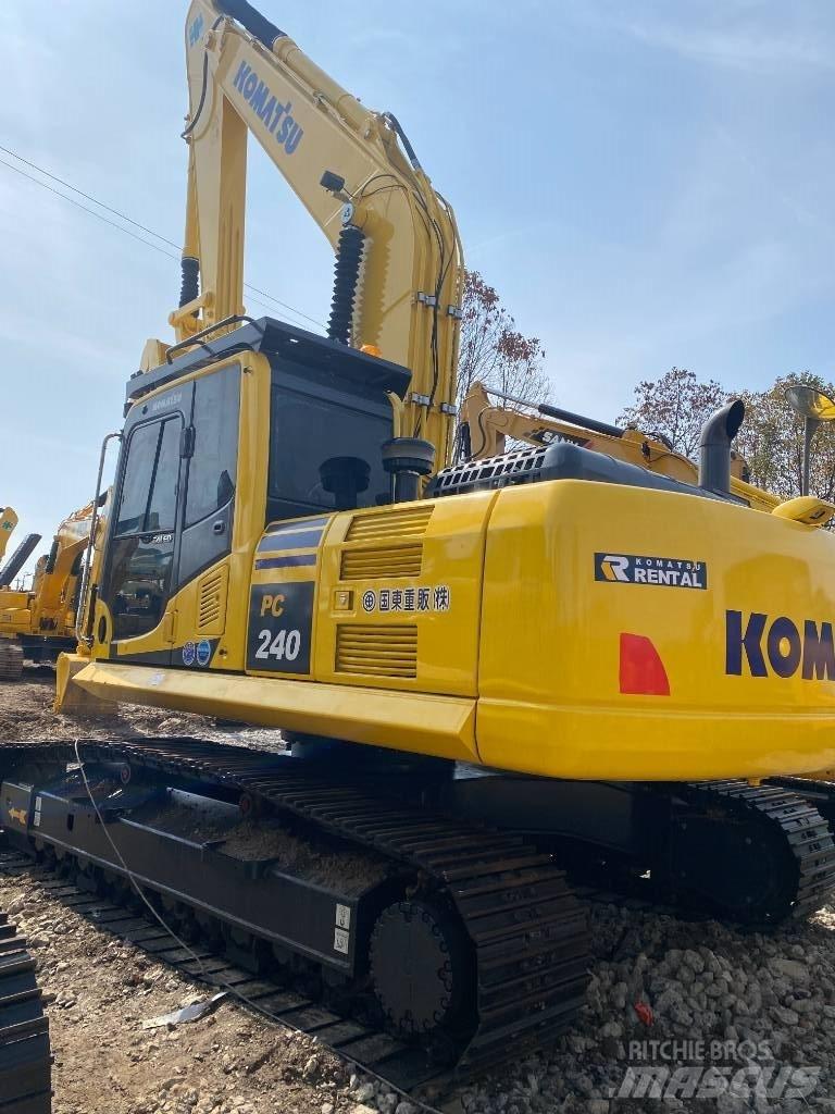 Komatsu 240LC-8 Beltegraver