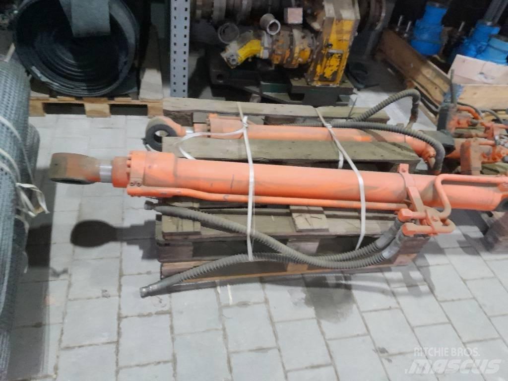 Hitachi ZX 210 Beltegraver