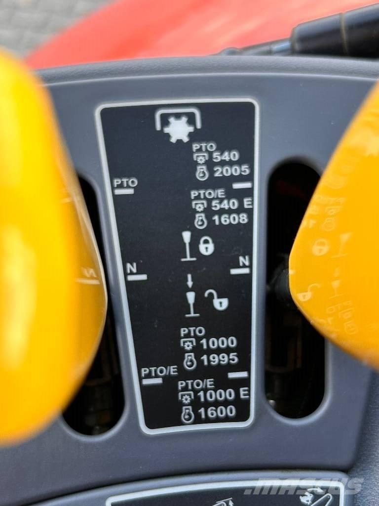 Kubota M 7153 Traktorer