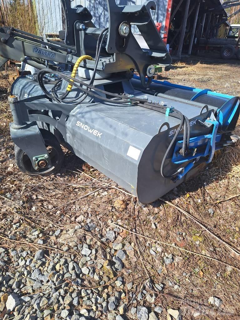 Snowek Circulus 220M Sand- og saltspredere