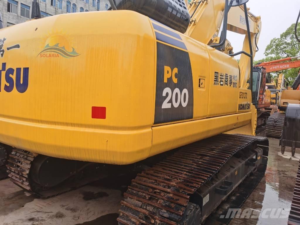 Komatsu PC 200-8 Beltegraver