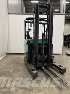 Mitsubishi RB16N3 Skyvemasttruck