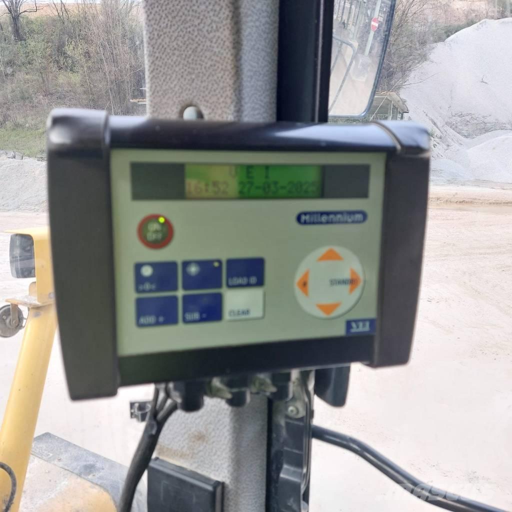 Komatsu WA 600-3 Hjullastere