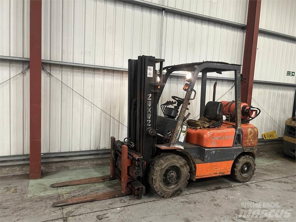  FG30 Propan trucker