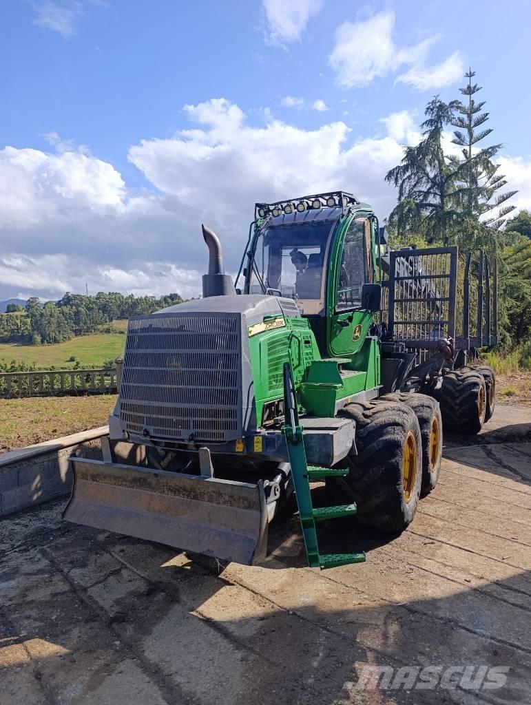 John Deere 1510G Lassbærere