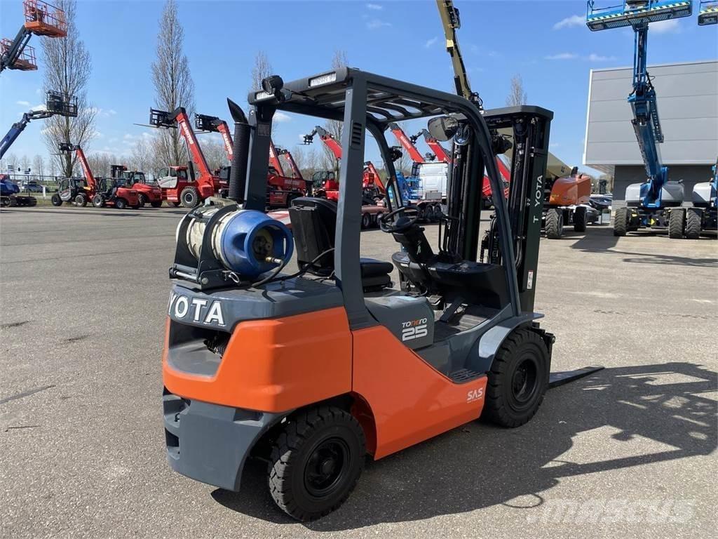 Toyota 02-8FGF25 Propan trucker