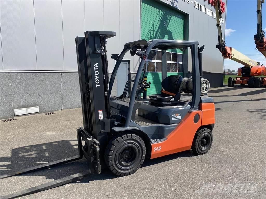 Toyota 02-8FGF25 Propan trucker