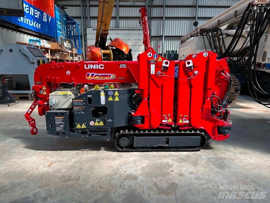 Unic URW 095 Allterreng kraner