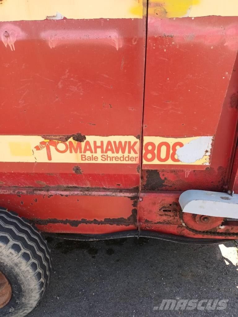Tomahawk 808 Rundballerivere, -kuttere og -utpakkere