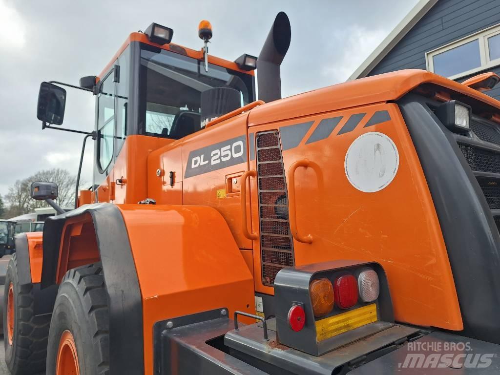 Doosan DL250 Hjullastere