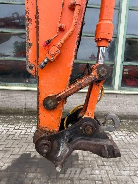 Hitachi ZX 210 LC-3 Beltegraver