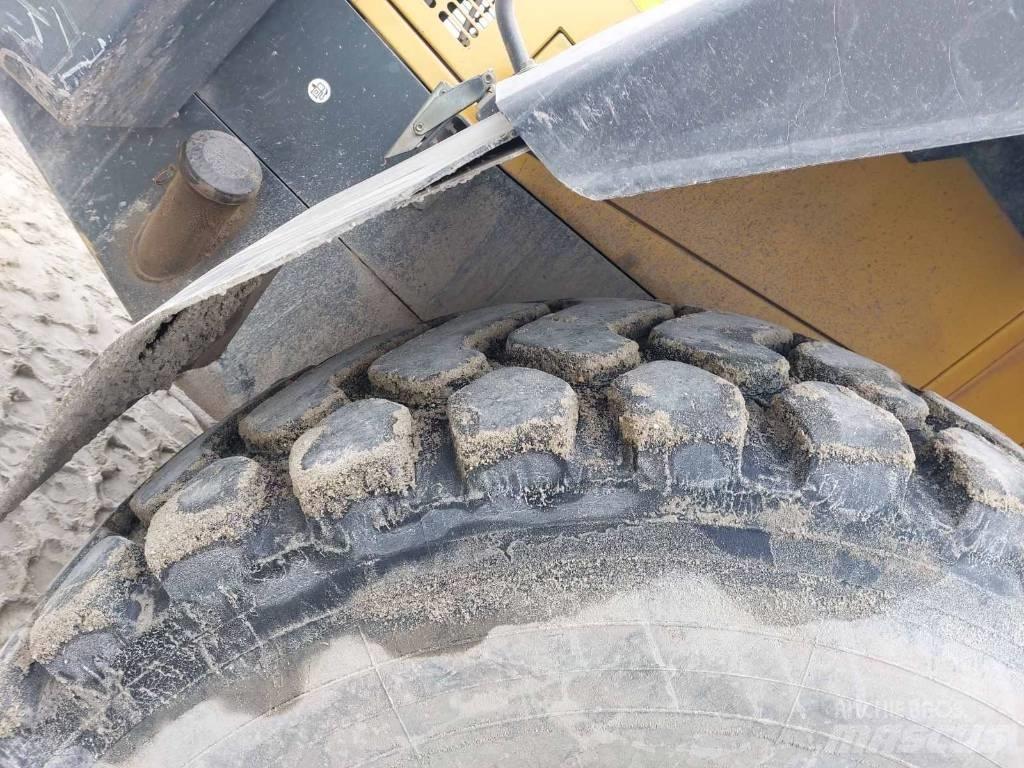Komatsu WA380-5 Hjullastere
