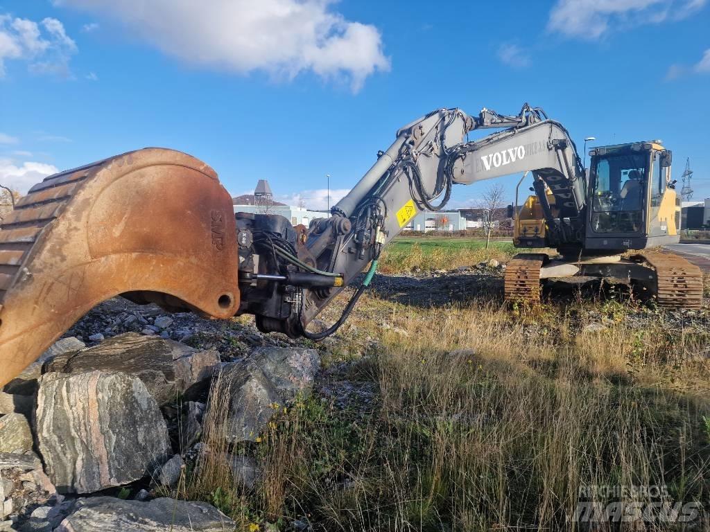 Volvo 220E Beltegraver