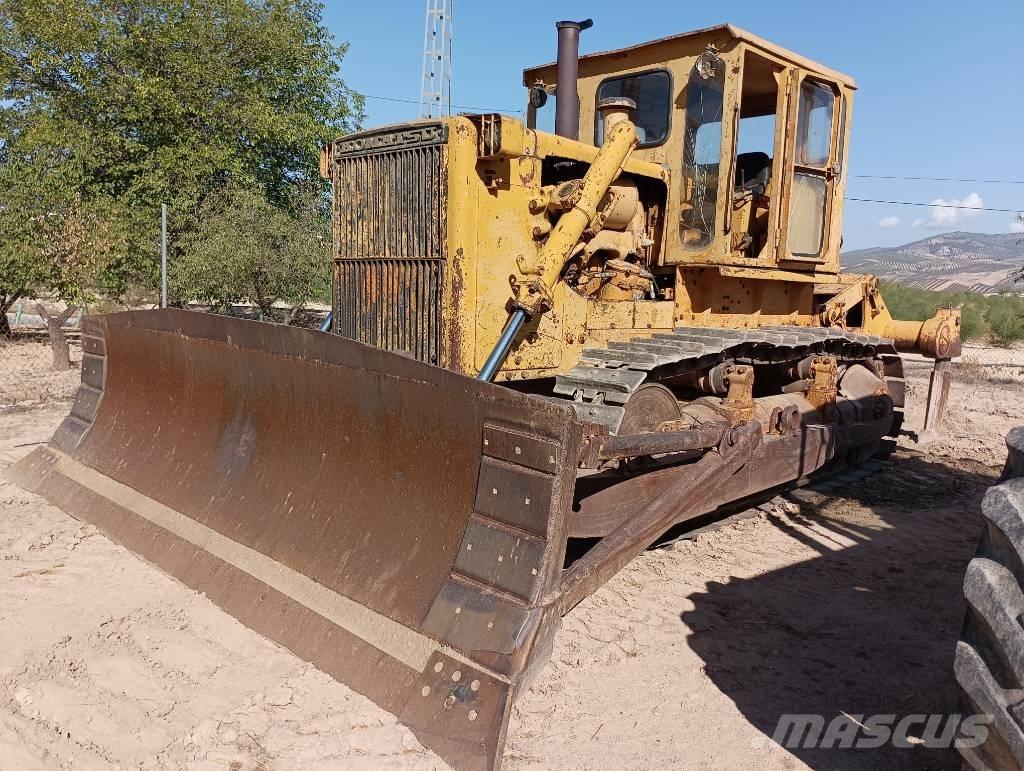 Komatsu D 85 A-12 Dozere Beltegående