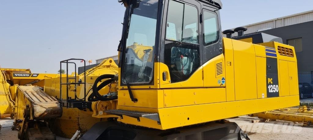 Komatsu PC 1250-8 Beltegraver