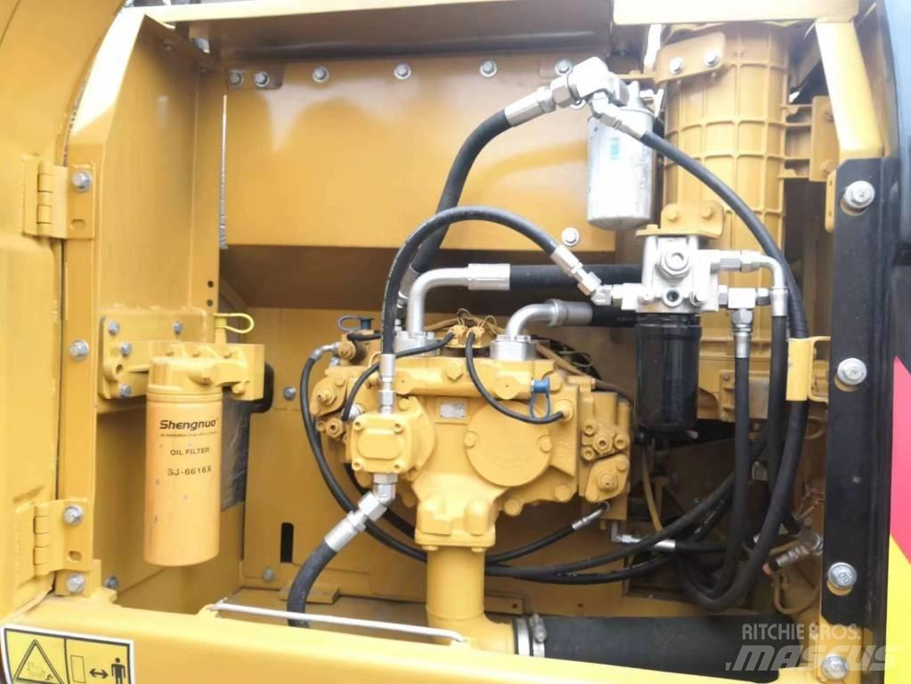 CAT 320 D L Beltegraver