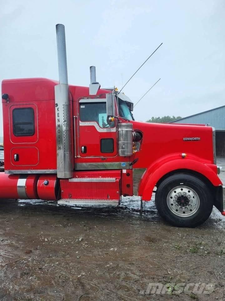 Kenworth W 900 L Trekkvogner