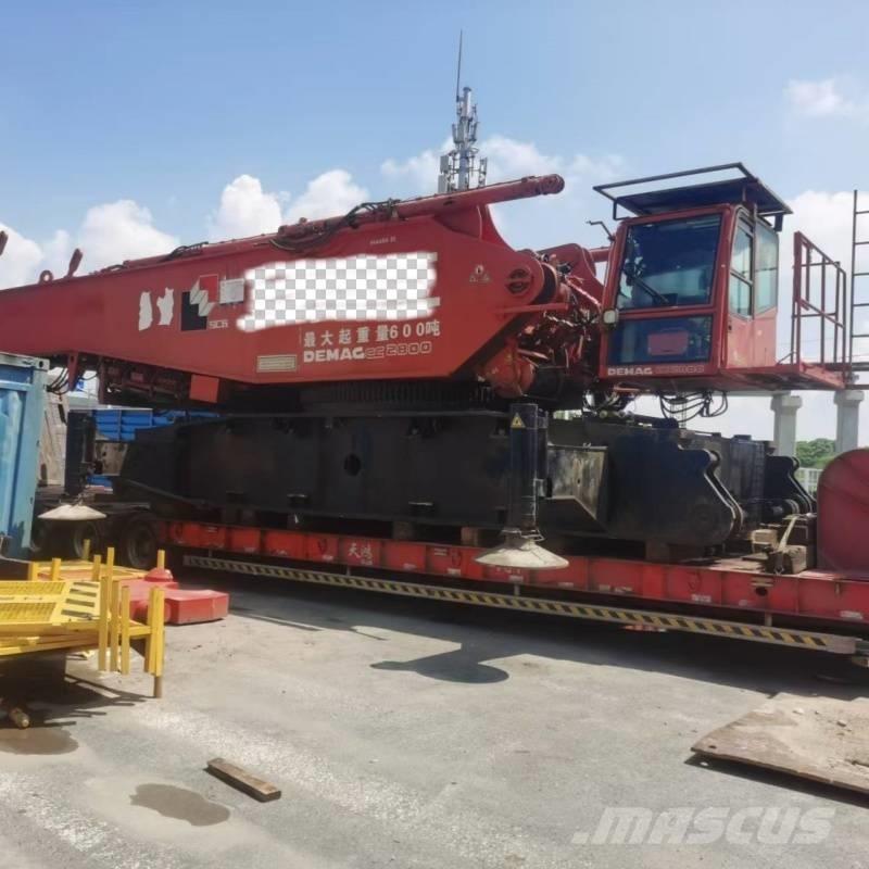 Demag CC 2800 Beltegående Kran