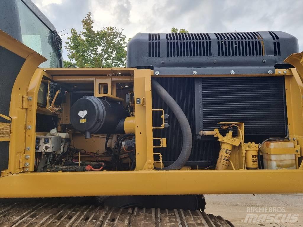 CAT 330 D Beltegraver