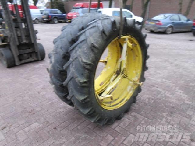 Vredestein 12.4/38 Dekk, hjul og felger