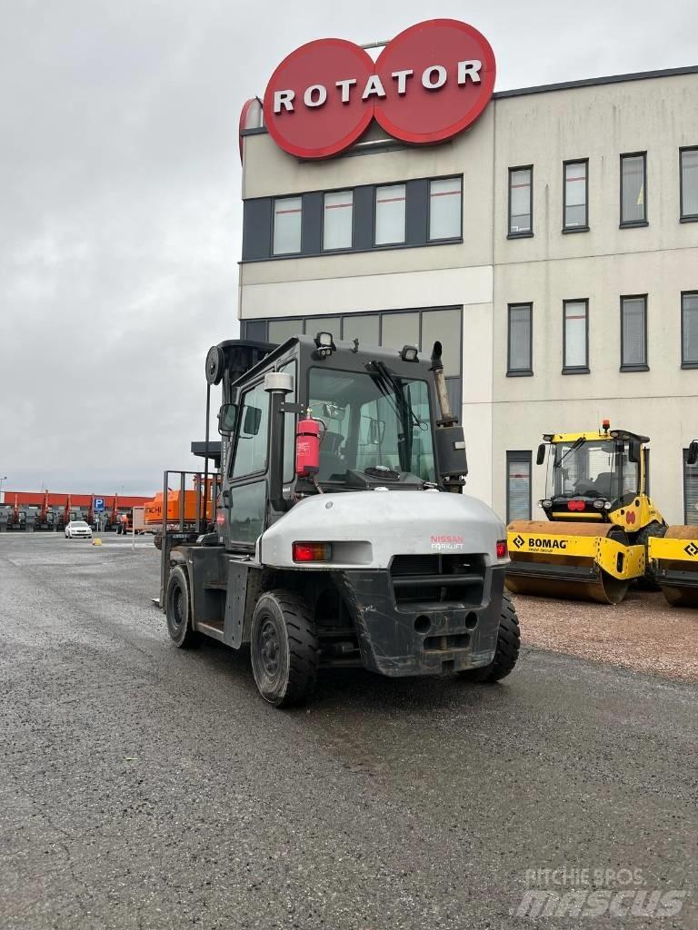 Nissan L1 F6 F70 Y Diesel Trucker