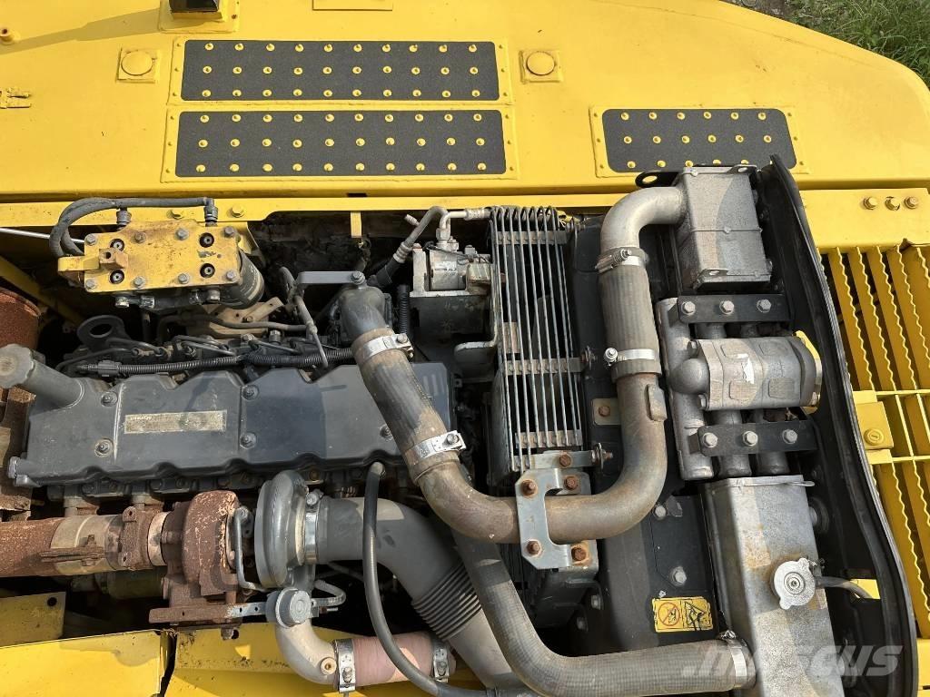 Komatsu PC240-8 Beltegraver