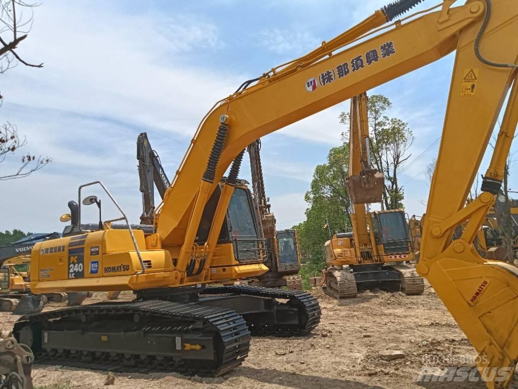 Komatsu PC 240 Beltegraver