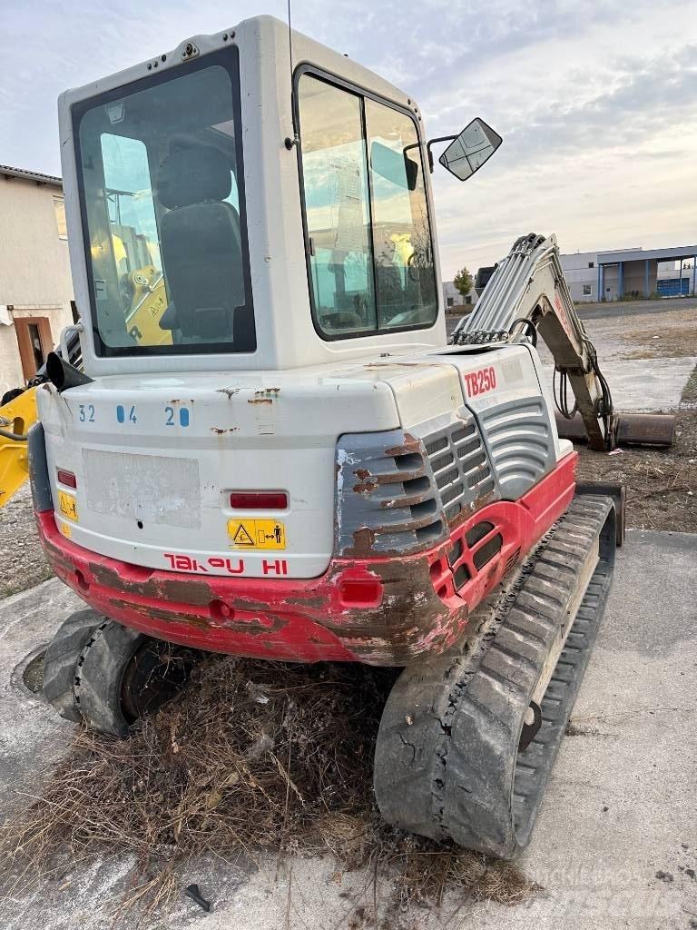 Takeuchi TB250 Minigravere <7t