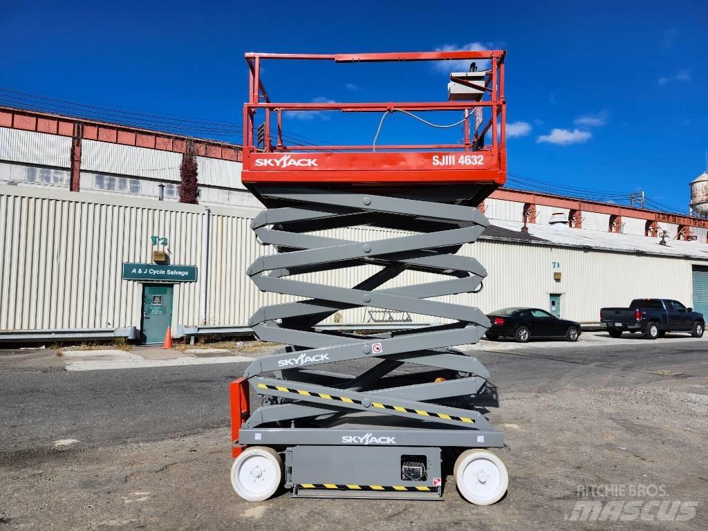 SkyJack SJ 4632 Sakselifter