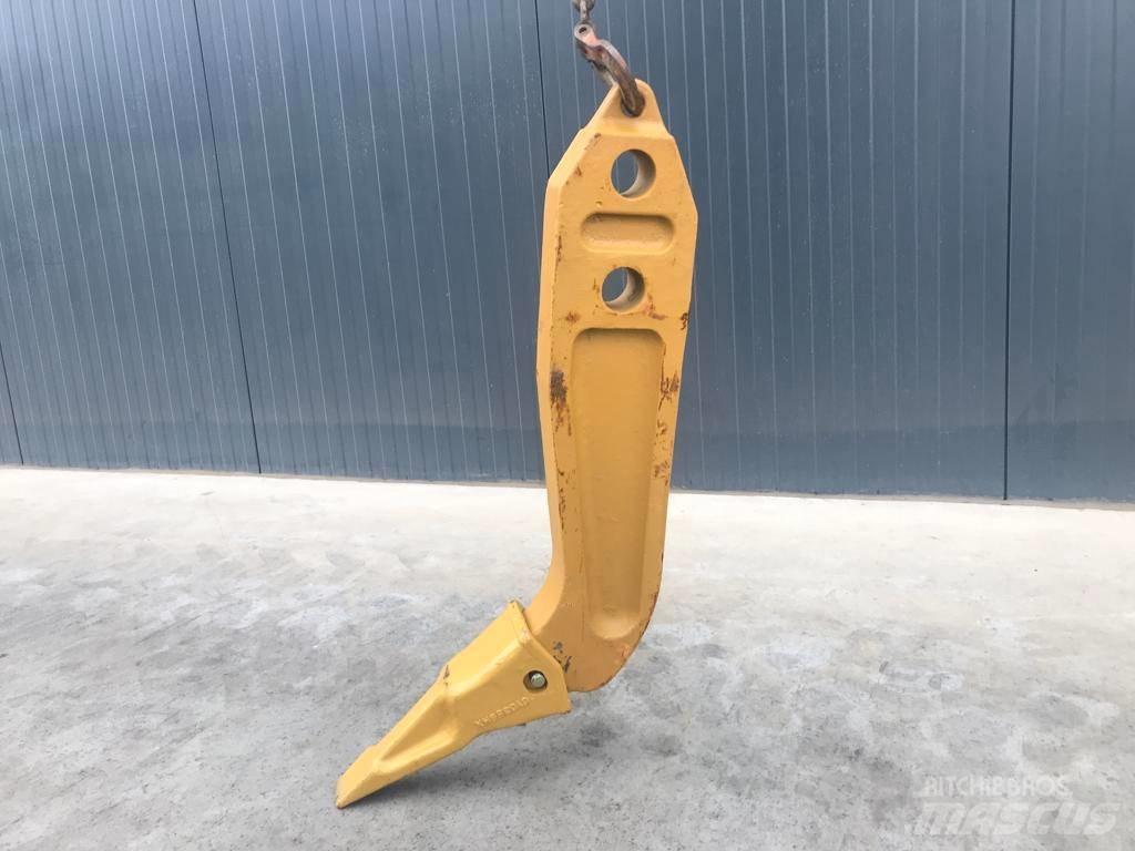 Komatsu D65 Shank Rippere