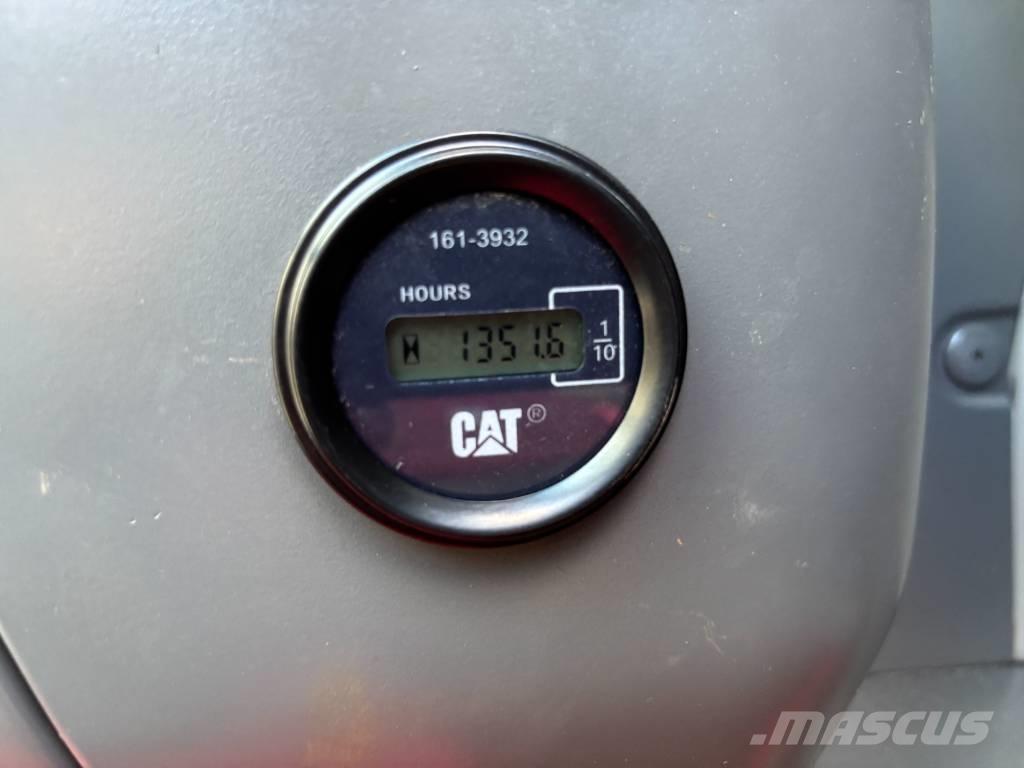 CAT 329 D Beltegraver