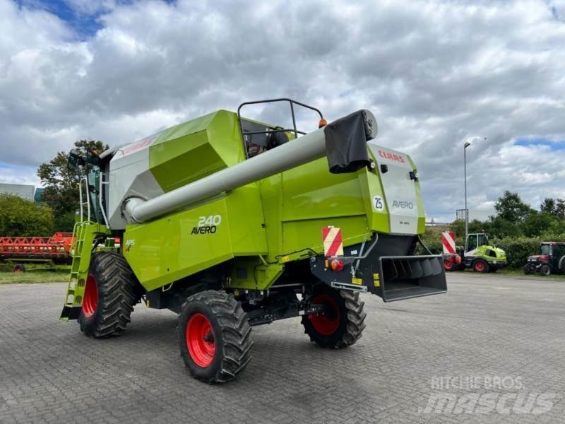 CLAAS AVERO 240 Skurtreskere