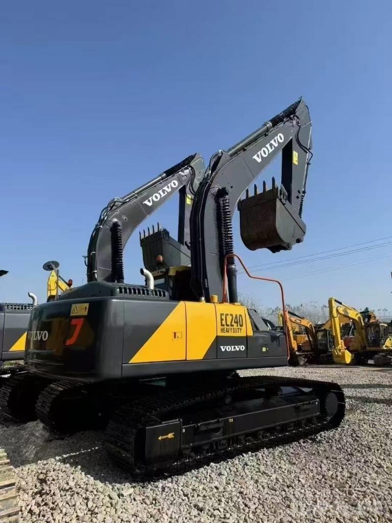 Volvo EC 240 Beltegraver