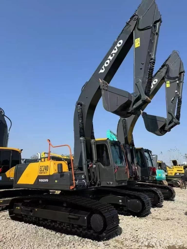 Volvo EC 240 Beltegraver