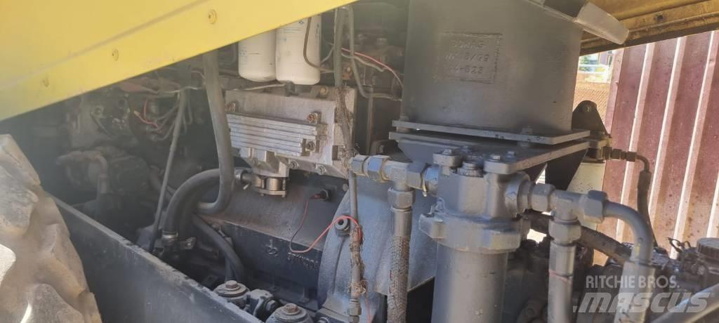 Bomag BW 211 D-3 Valsetog
