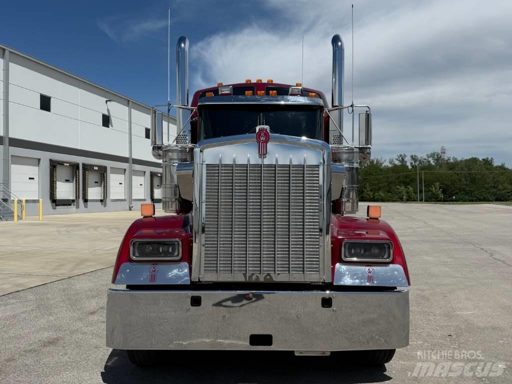 Kenworth W 900 L Trekkvogner
