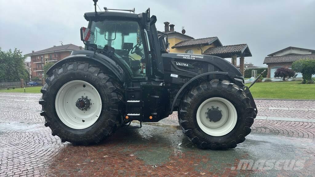 Valtra Q305 Traktorer