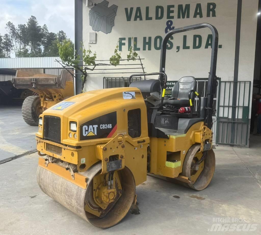 CAT CB 24 B, CB24 Tandem Valser
