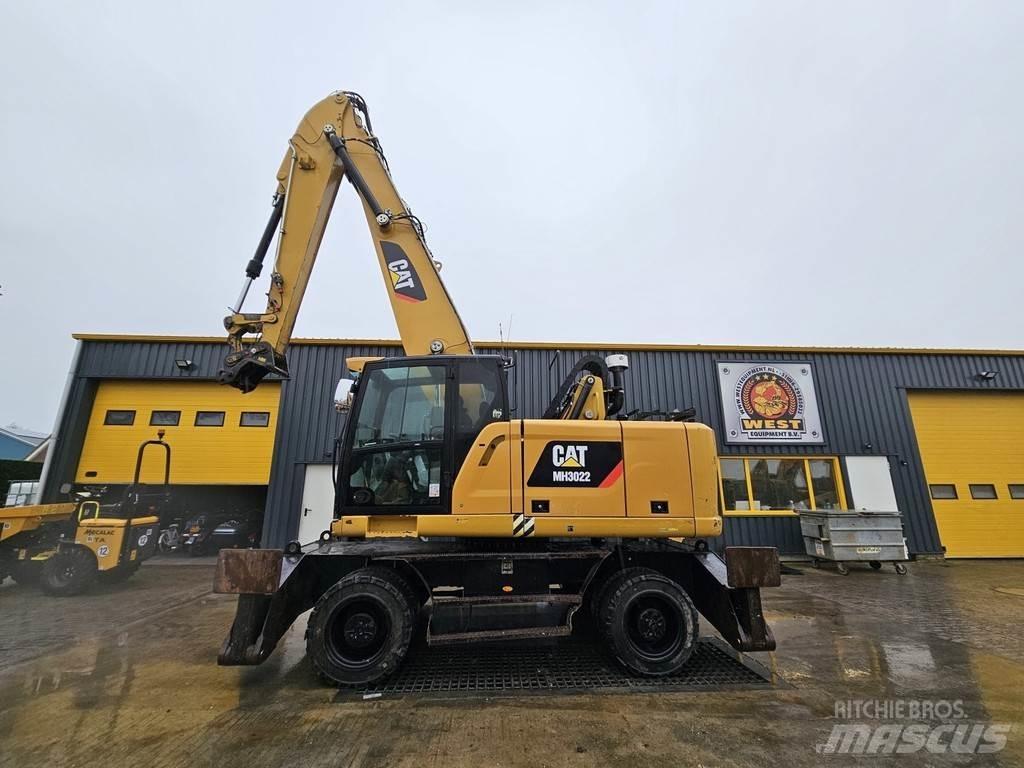 CAT MH 3022 Gravemaskiner for avfallshåndtering