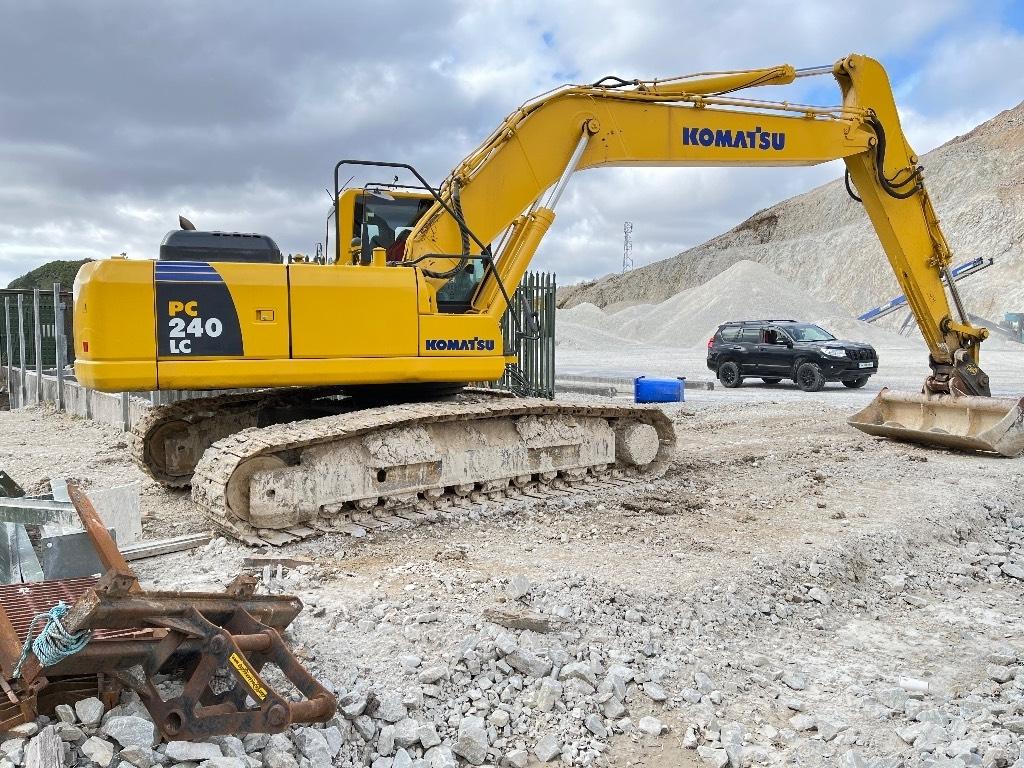 Komatsu PC 240 Beltegraver