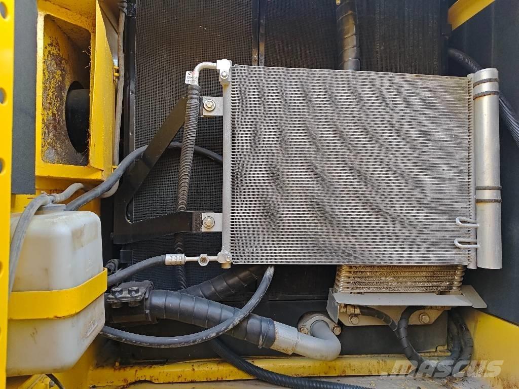 Komatsu PC 200-8 Beltegraver
