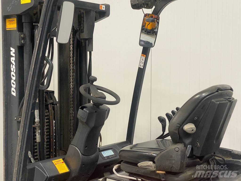Doosan B35X-7 Elektriske trucker