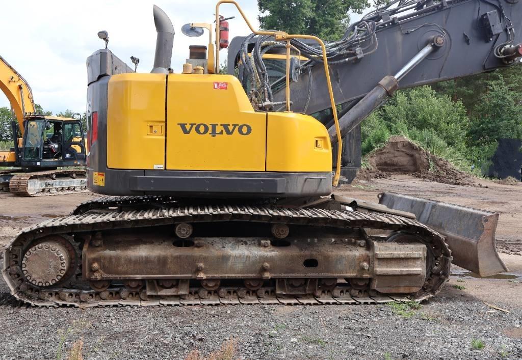 Volvo 305C Gravemaskiner for riving