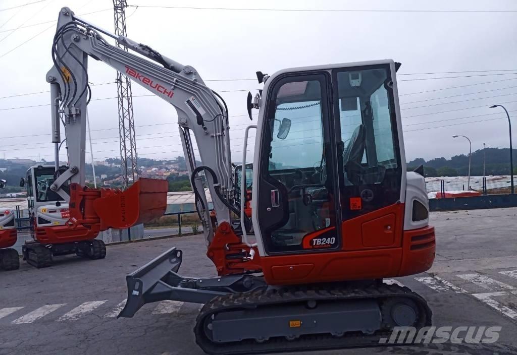 Takeuchi TB 240 Minigravere <7t